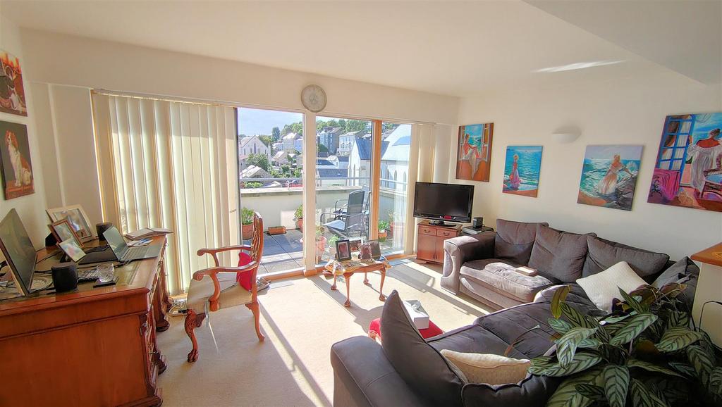 Living-area-(2).jpg