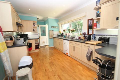 2 bedroom detached bungalow for sale, Ryde House Drive, Ryde