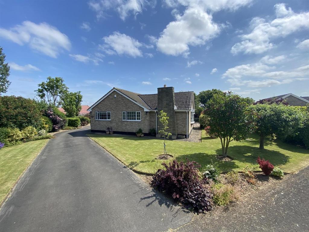 Peacocks Close, Scruton, Northallerton 3 bed detached bungalow for sale £475,000