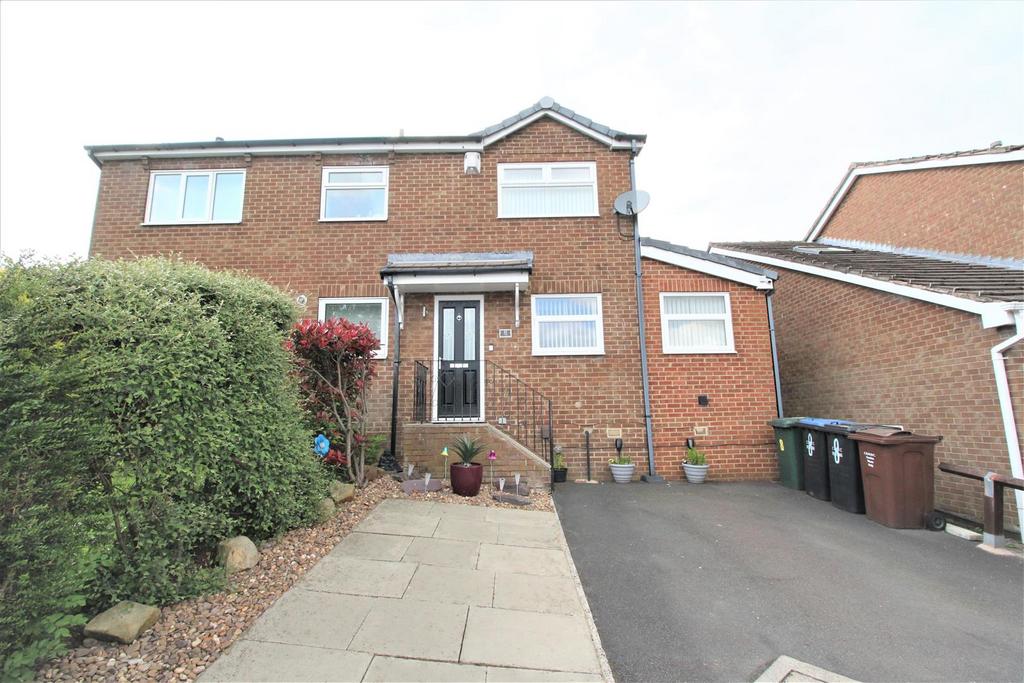 Cloverville Approach, Bradford BD6 2 bed semidetached house for sale