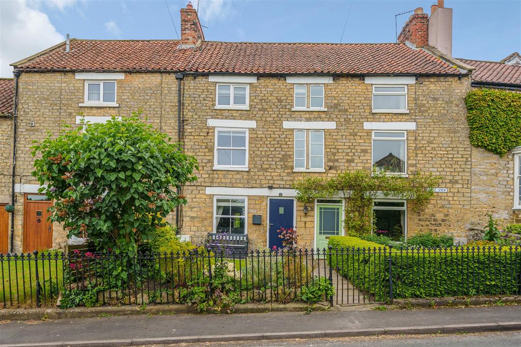 3 East View, Nawton, York, North Yorkshire YO62 7TP 3 bed terraced