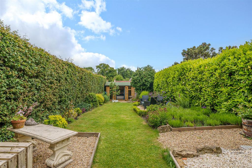 3 East View, Nawton, York, North Yorkshire YO62 7TP 3 bed terraced