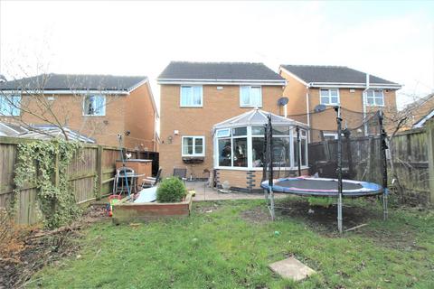 37 Knightsbridge Walk, Bradford, BD4 6ES