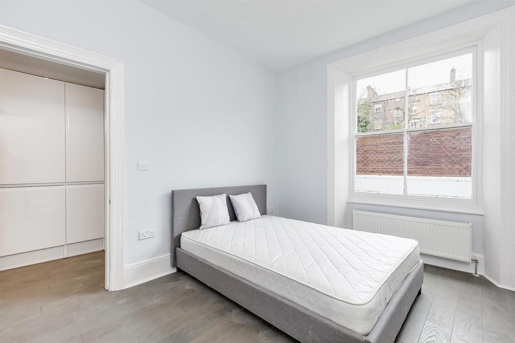 Barons Court Road