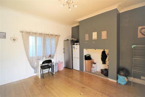 3 bedroom terraced house for sale, Huddersfield Road, Bradford BD12