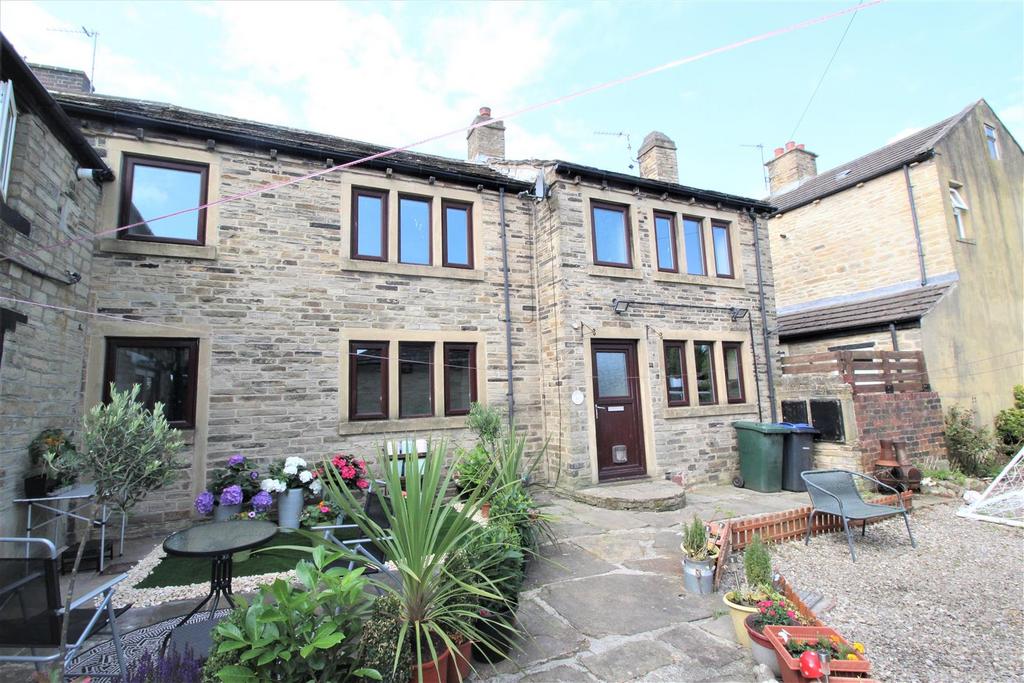 Breaks Fold, Bradford BD12 3 bed end of terrace house for sale £145,000