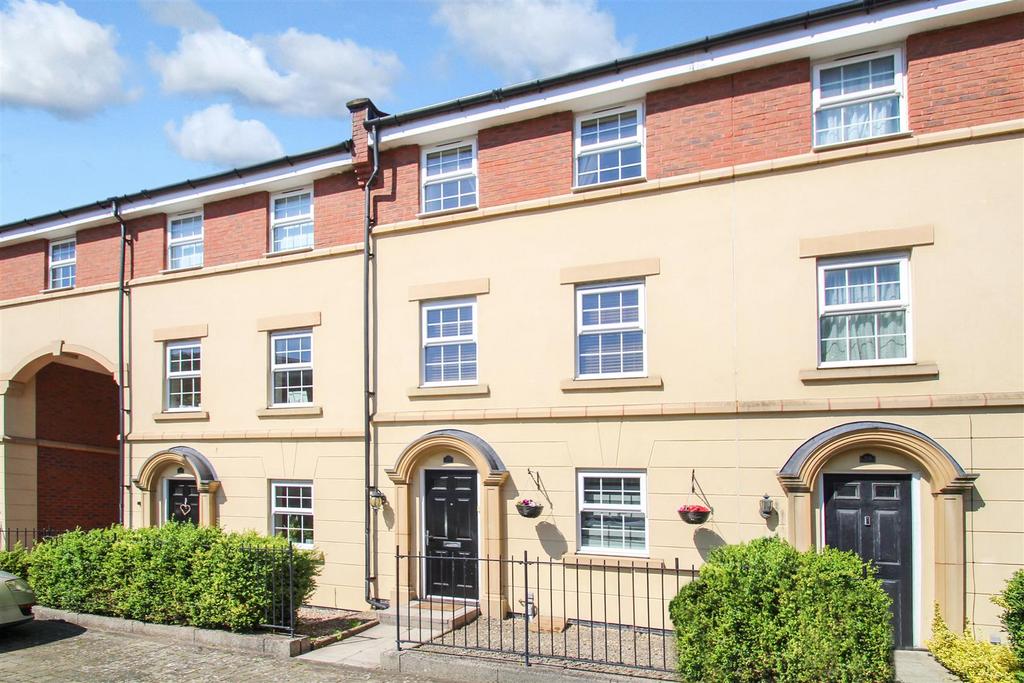 Willington Road, Redhouse, Swindon 3 bed terraced house for sale £320,000