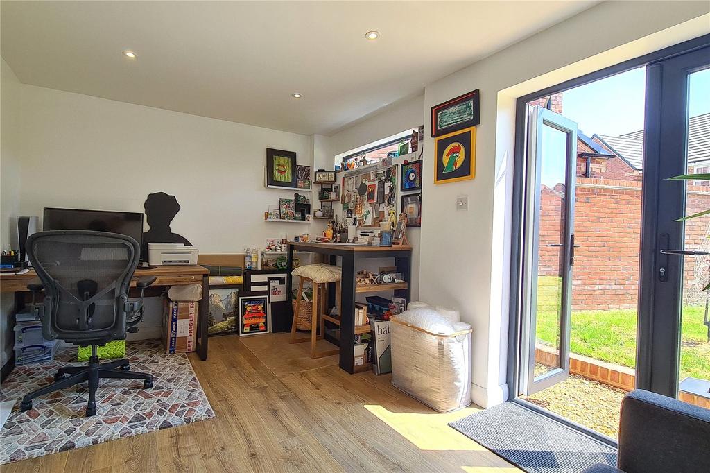 Studio/Office
