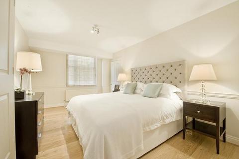 1 bedroom flat for sale, Duke Street, Mayfair W1K