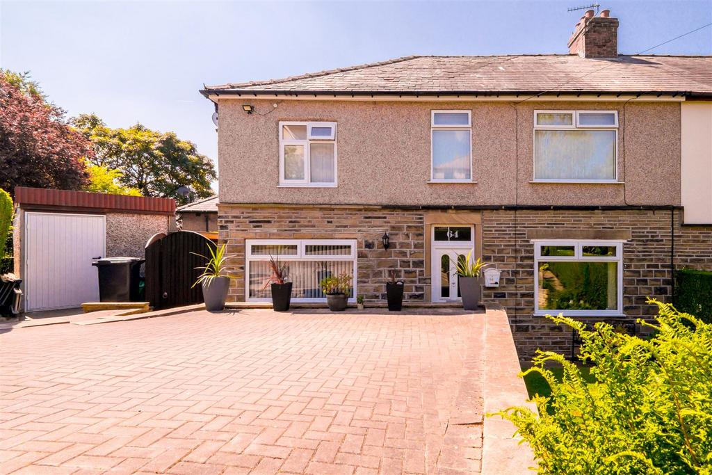 Highfield Avenue, Baliff bridge 4 bed semidetached house for sale £