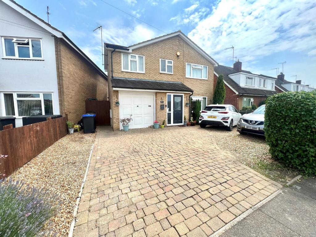 Ryeland Road, Duston, Northampton NN5 4 bed detached house for sale £