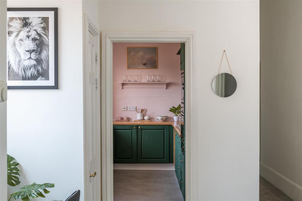 56 Victoria Court internals-14.jpg