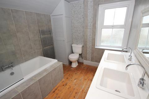 11 West Road, Cardiff, CF14 2FT