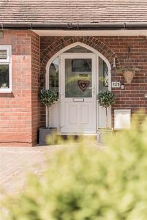 121 Whitehouse Common Road, Sutton Coldfield, B75 6DT