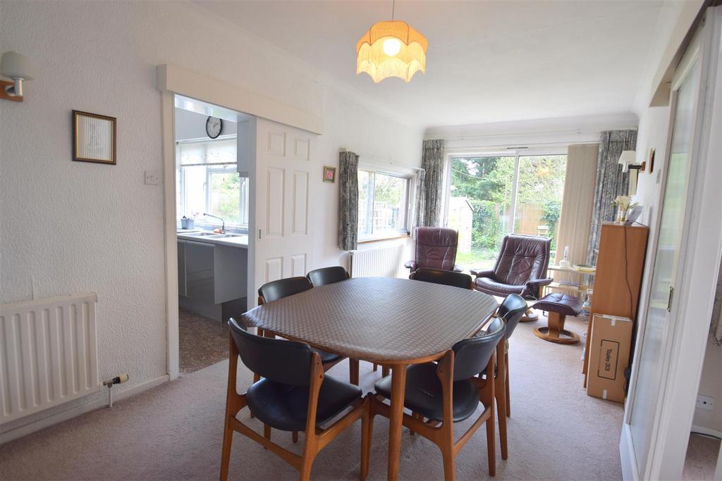 Bryntirion Close, Bridgend, Bridgend County Borough, CF31 4BZ 4 bed