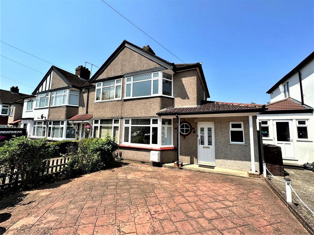 Faringdon Avenue, Bromley 3 bed house for sale £550,000