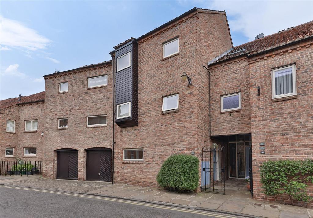 St. Andrewgate, York 3 bed townhouse for sale £475,000
