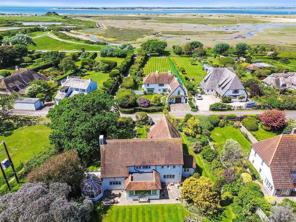 Roman Landing, West Wittering, Nr Chichester 4 bed detached house for