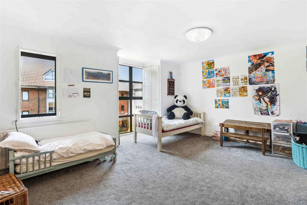Windsor Way, Brook Green, London, W14 5 bed house £5,525 pcm (£1,275 pw)