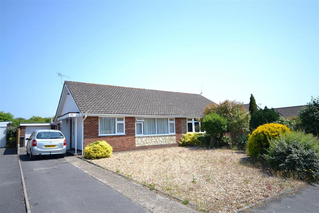 Heathfield Road, West Moors, Ferndown 3 bed semidetached bungalow for