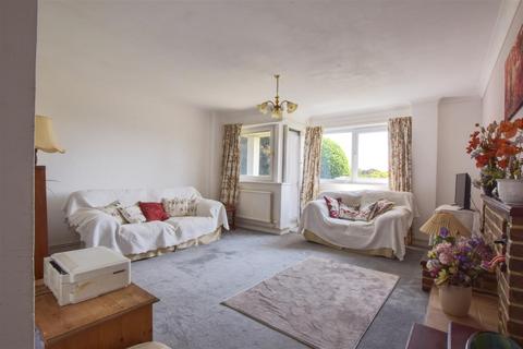 2 bedroom flat for sale, Barnhorn Road, Bexhill-On-Sea