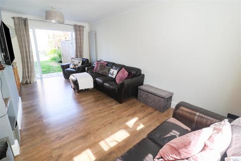 4 bedroom end of terrace house for sale, The Hides, Harlow