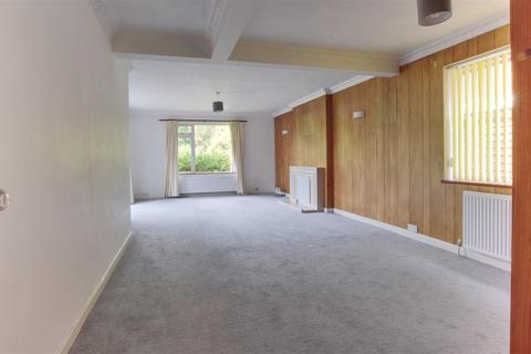 9 Blackfields Avenue, Bexhill-on-sea, TN39 4JL