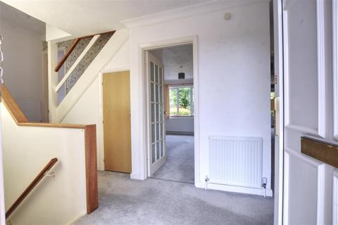 9 Blackfields Avenue, Bexhill-on-sea, TN39 4JL