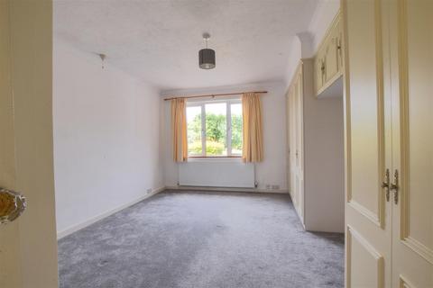 9 Blackfields Avenue, Bexhill-on-sea, TN39 4JL