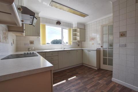 9 Blackfields Avenue, Bexhill-on-sea, TN39 4JL