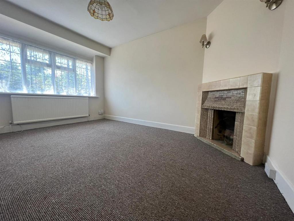 Gladstone Gardens, Portchester, 2 bed semidetached bungalow for sale £300,000