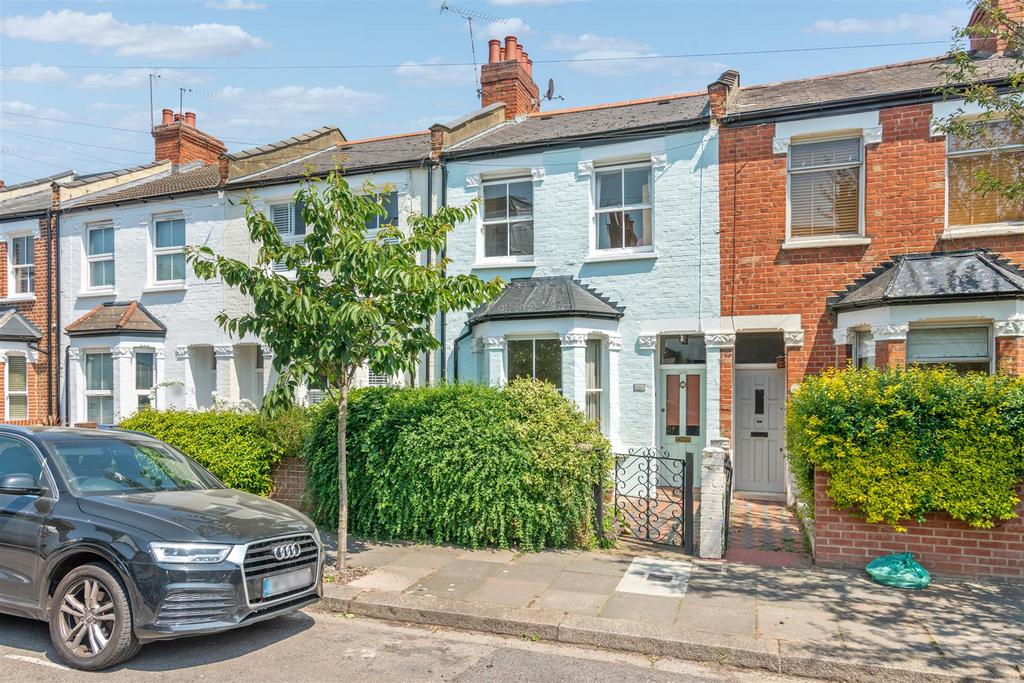 Priory Road, London, W4 2 bed terraced house for sale £900,000