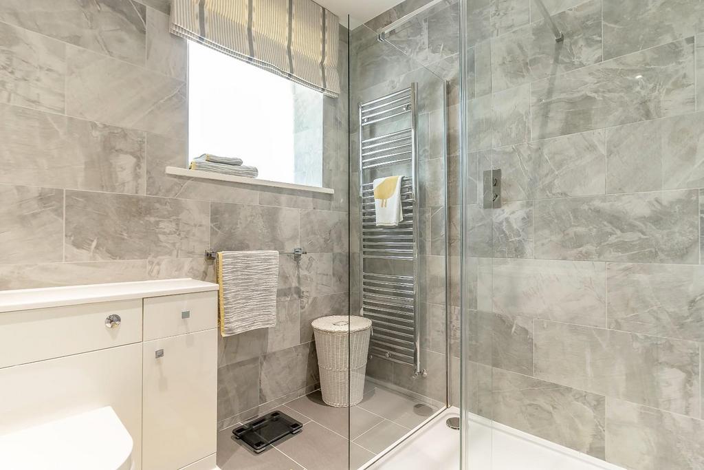 Master Bedroom Ensuite - B.jpg