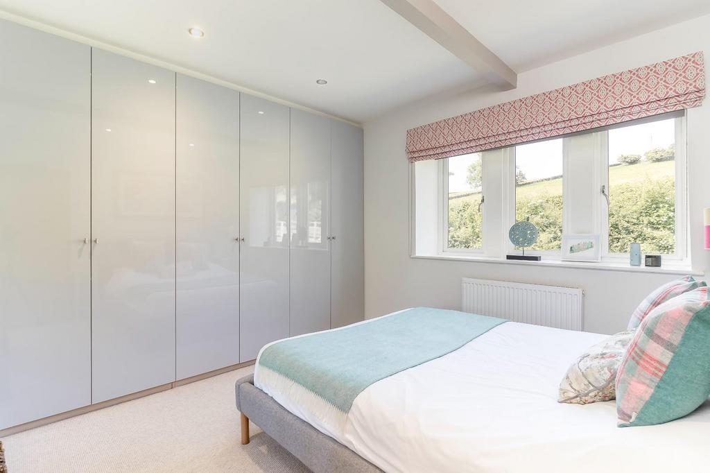 Bedroom 2.jpg
