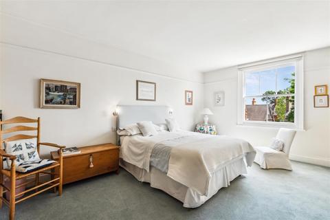 30 Addison Grove, London, W4 1ER