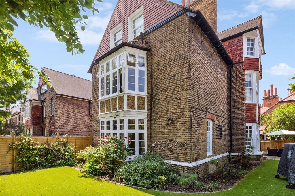 The Avenue, Bedford Park, W4 2 bed flat for sale £899,950