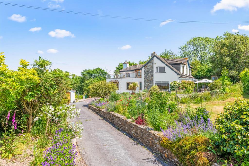Combpyne Road, Musbury, Axminster 5 bed detached house for sale £