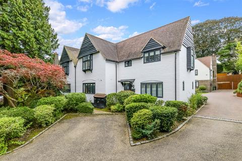 3 Dacre Close, Chipstead, Coulsdon, CR5 3FF