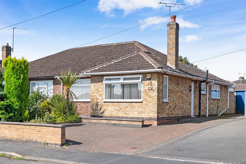 Martins Road, Bedworth 2 bed semidetached bungalow for sale £215,000