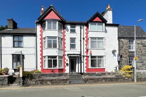 7 bedroom house for sale, Trefriw