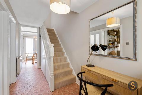 352 Croxley View, Watford, WD18 6PR