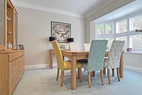 10 Harnham Drive, Great Notley, Braintree, CM77 7YX