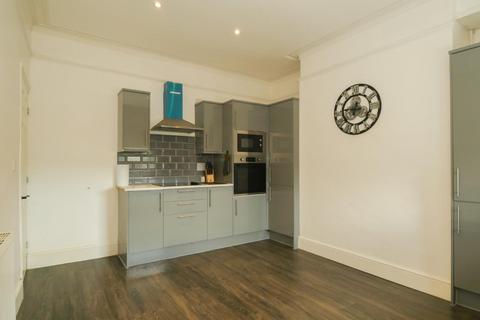 221 Bradford Road, Stanningley, Pudsey, LS28 6QB