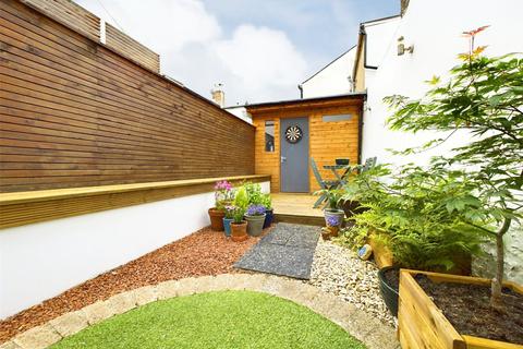 66 Bath Road, Cheltenham, GL53 7JT