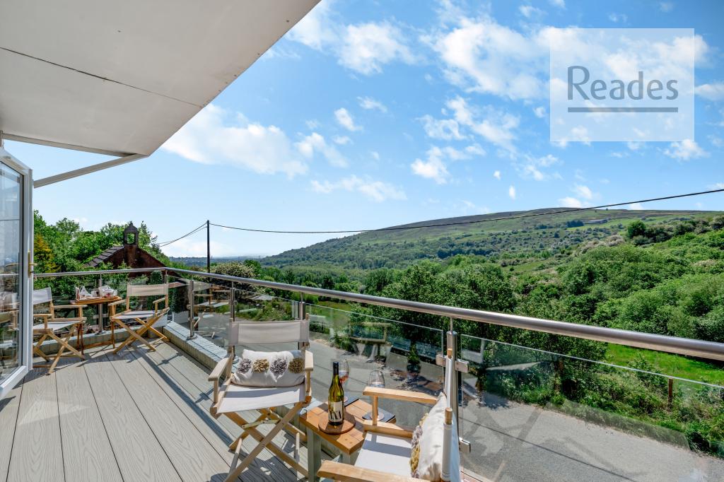 Ffordd Isaf, Gwynfryn LL11 5 4 bed detached house for sale £450,000