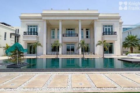 7 bedroom villa - Sector V, Emirates Hills, Dubai