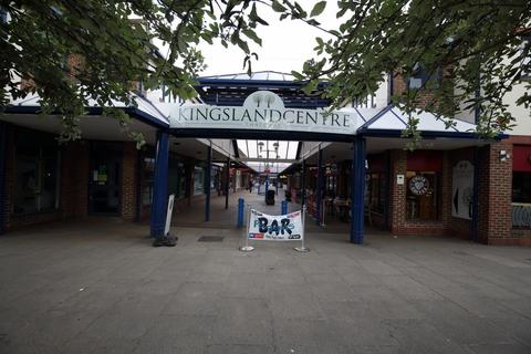 Retail property (out of town) to rent, Kingsland Centre, Thatcham RG19