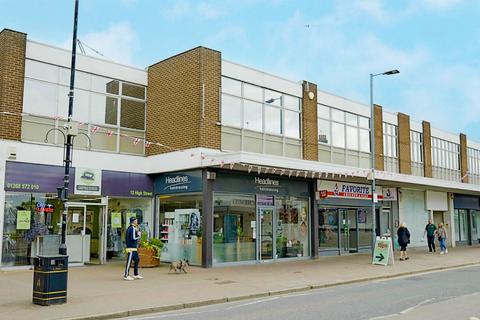 Retail property (high street) to rent, High Street, Wickford SS12