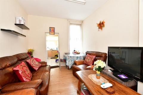 84 Wellesley Road, Ilford, IG1 4JZ