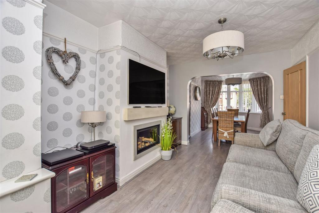 Poolside, Runcorn 3 bed semidetached house for sale £250,000